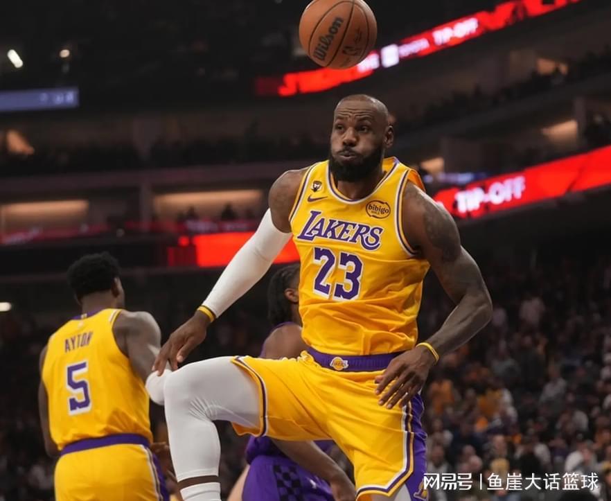 星空体育app下载-湖人两大败因出炉，东契奇苦不堪言！詹姆斯真没借口，一人该弃用
